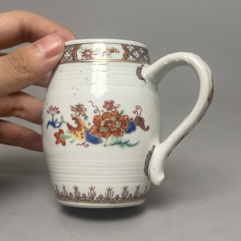 清乾隆 粉彩花卉把杯 - 图2