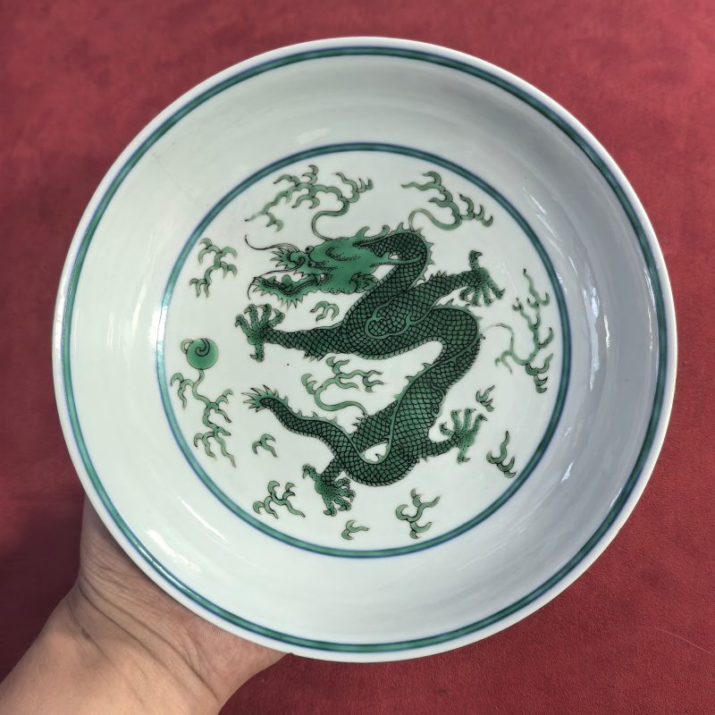 清乾隆 斗彩绿龙纹盘 - 图5