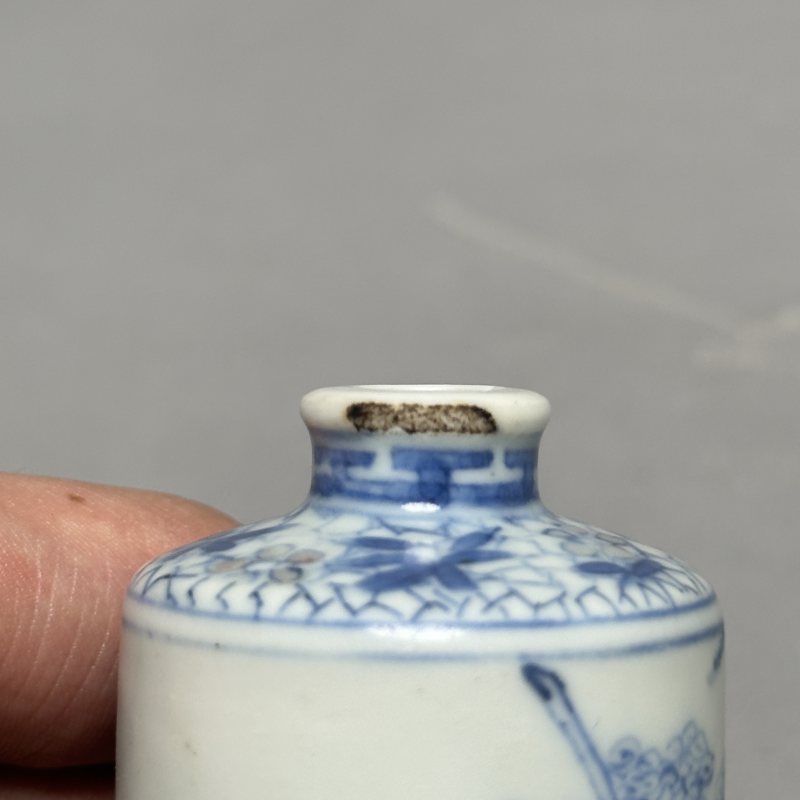 清中期 青花釉里红西游记图鼻烟壶 - 图9