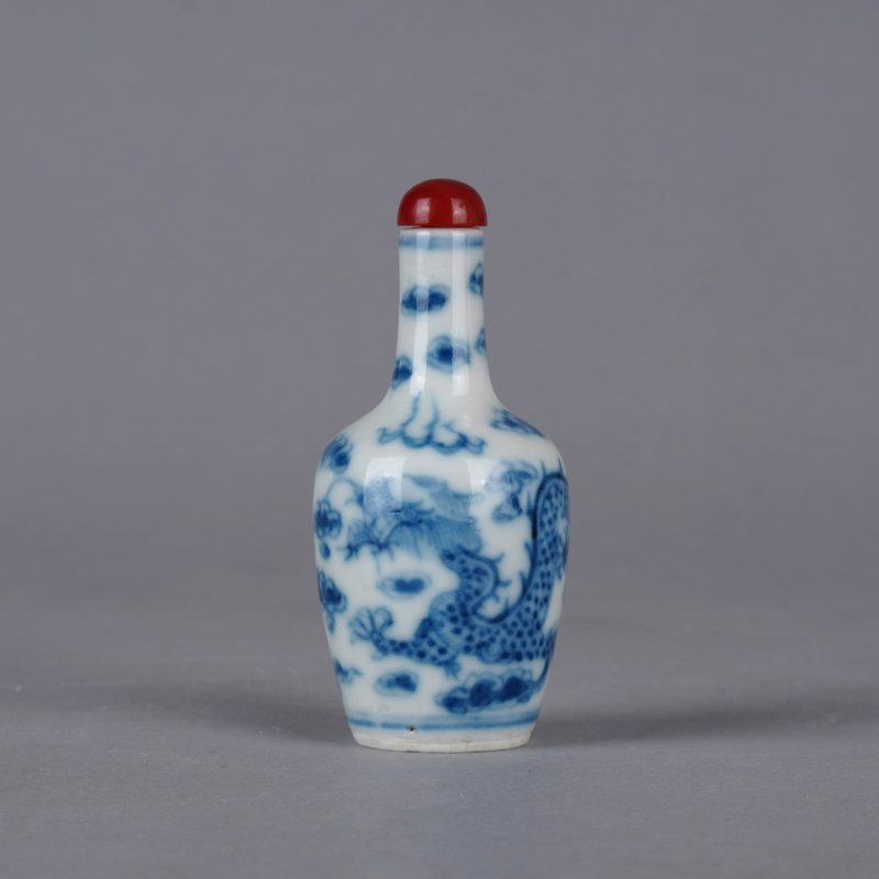 清晚期 青花龙纹鼻烟壶 - 图1