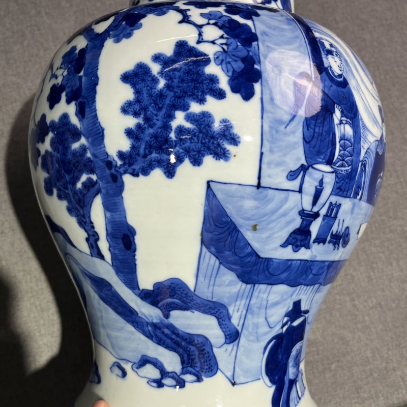 清晚期青花人物故事将军罐 - 图12