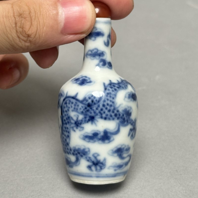 清晚期 青花龙纹鼻烟壶 - 图3