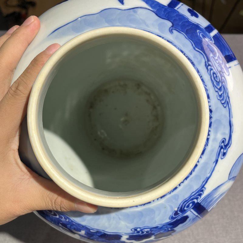 清晚期青花人物故事将军罐 - 图14