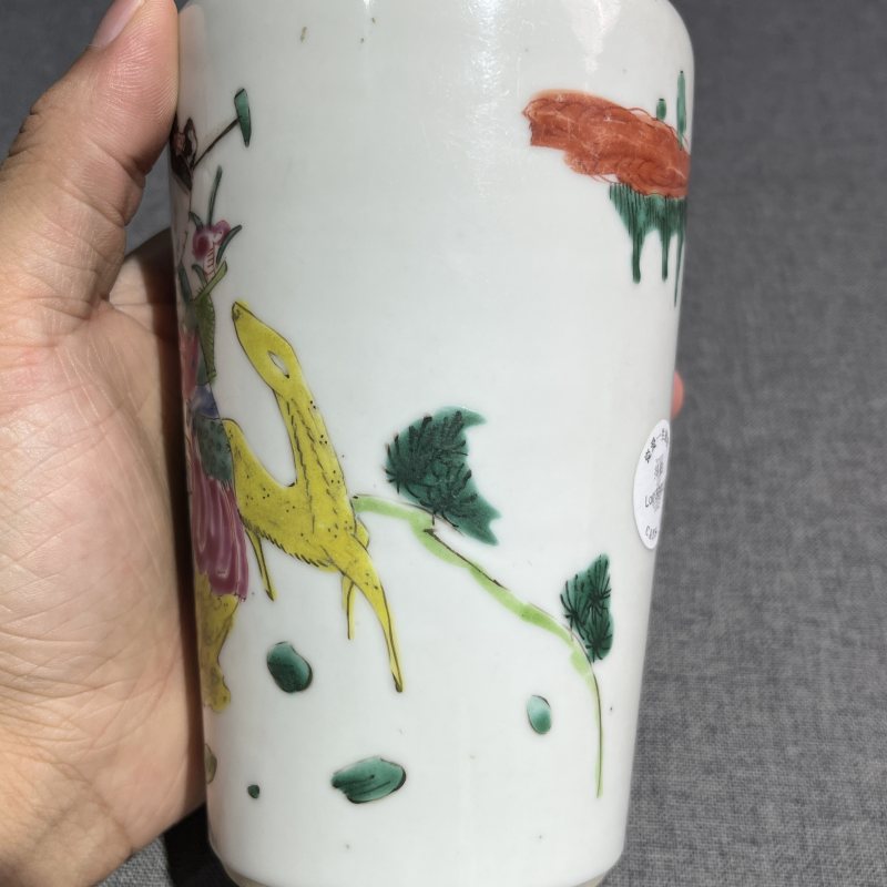 清雍正粉彩人物筒瓶 - 图6
