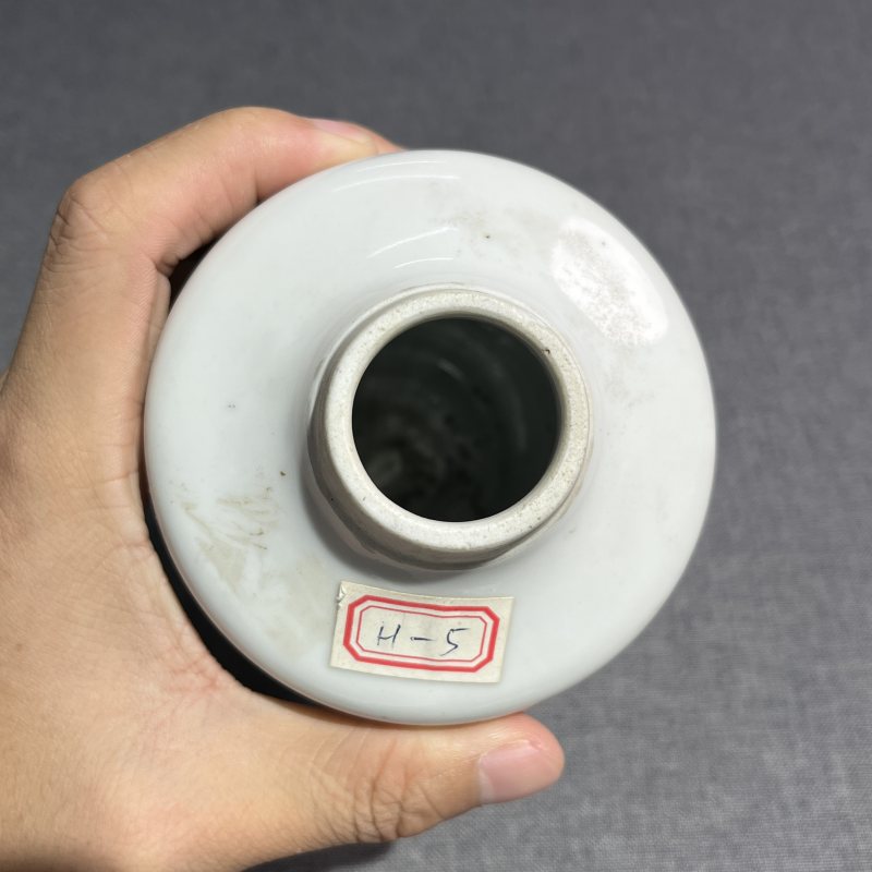 清雍正粉彩人物筒瓶 - 图8