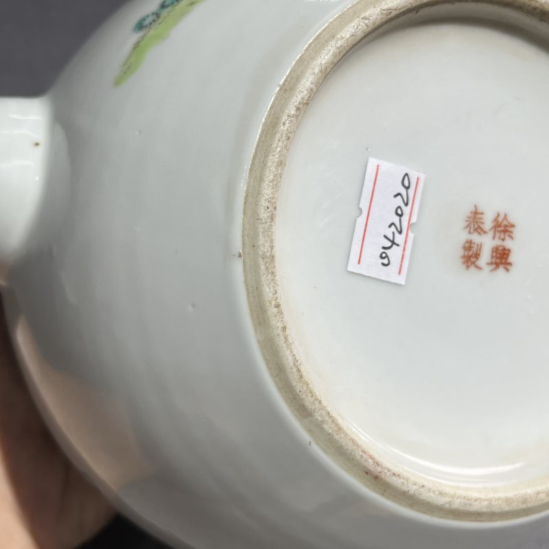 民国粉彩人物诗文茶壶 - 图13