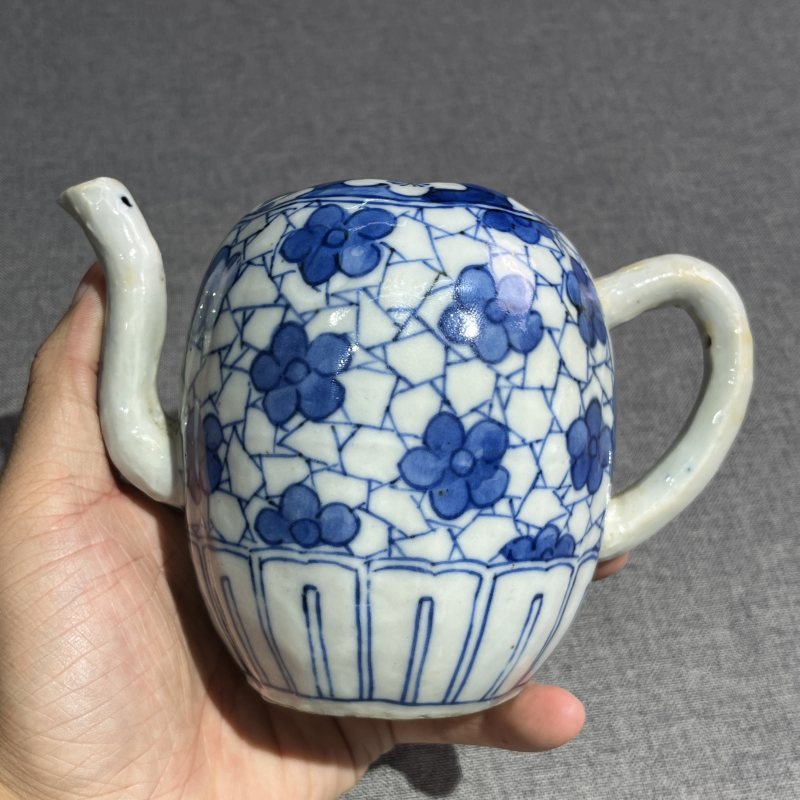 清中期青花冰梅茶壶 - 图8