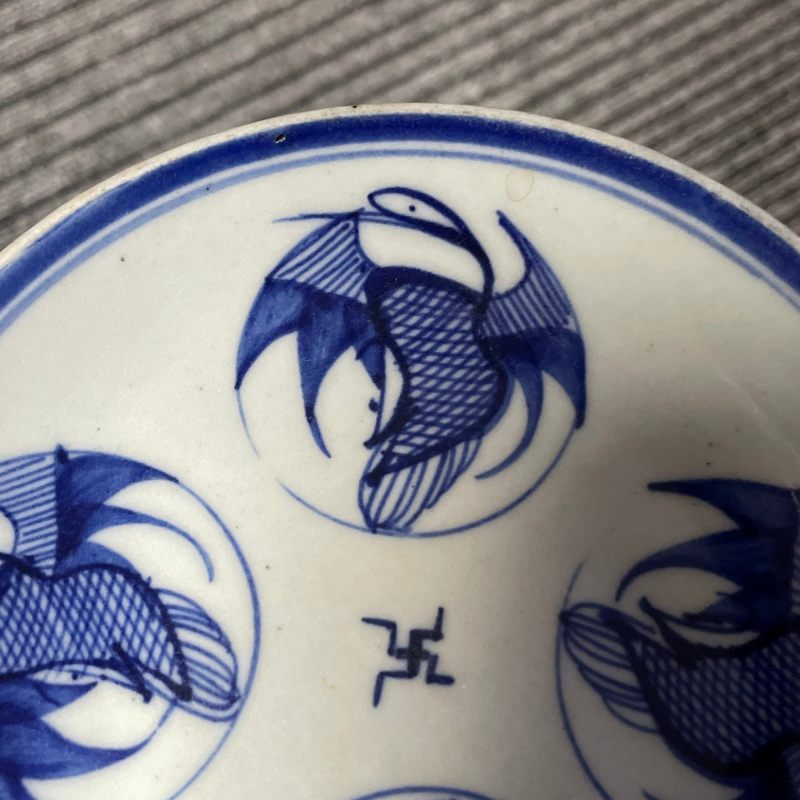 清 青花缠枝莲纹、团凤纹盘两只 - 图5