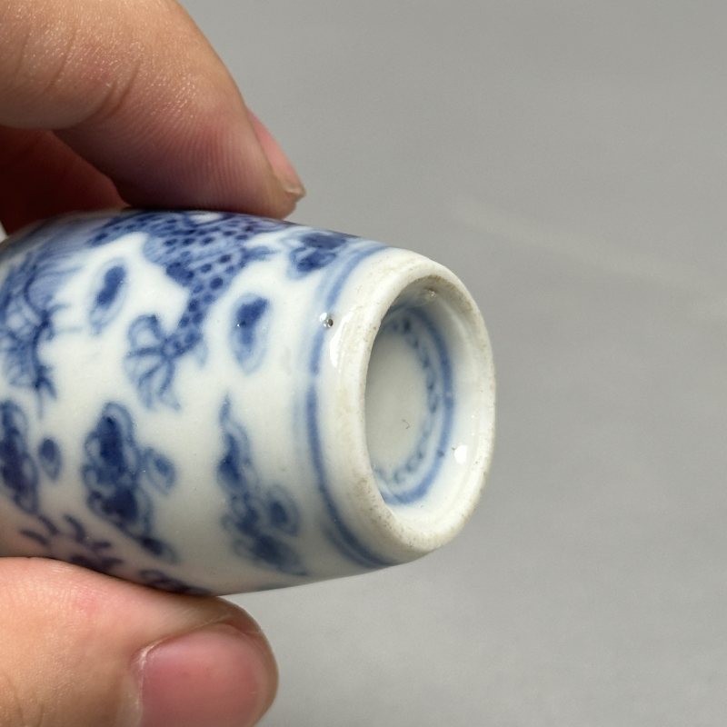 清晚期 青花龙纹鼻烟壶 - 图7