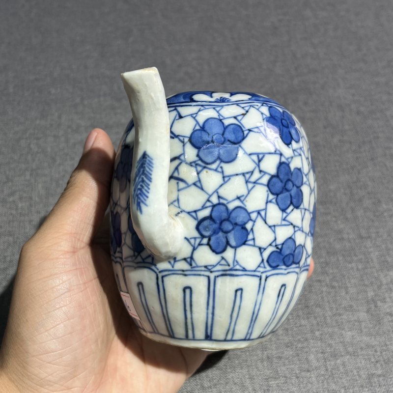 清中期青花冰梅茶壶 - 图9