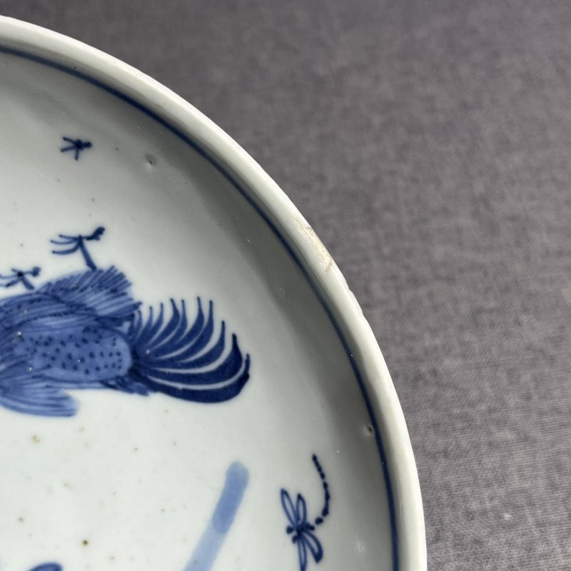 明晚期青花斗鸡纹盘 - 图12