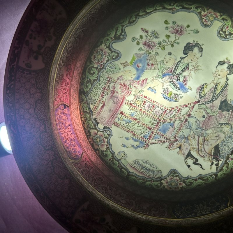清雍正 外胭脂内粉彩仕女婴戏图盘 - 图12