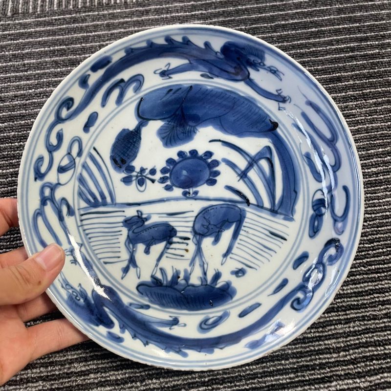 明晚期 青花松鹿纹盘两只 - 图4