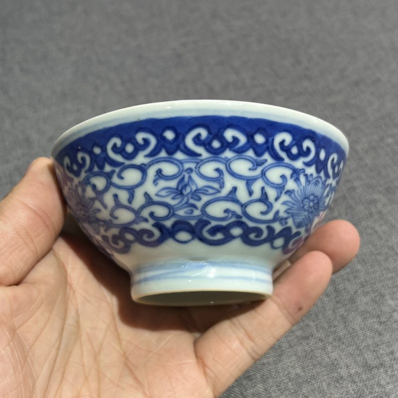 清中期青花缠枝莲纹茶圆一对 - 图11