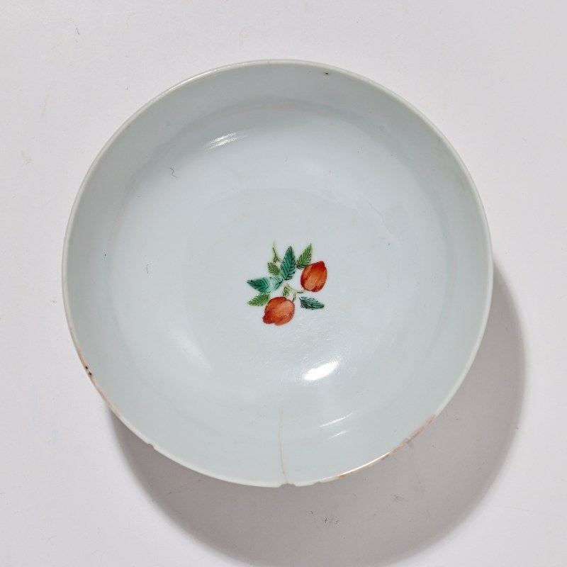 清道光 粉彩樱桃纹小碗 - 图4