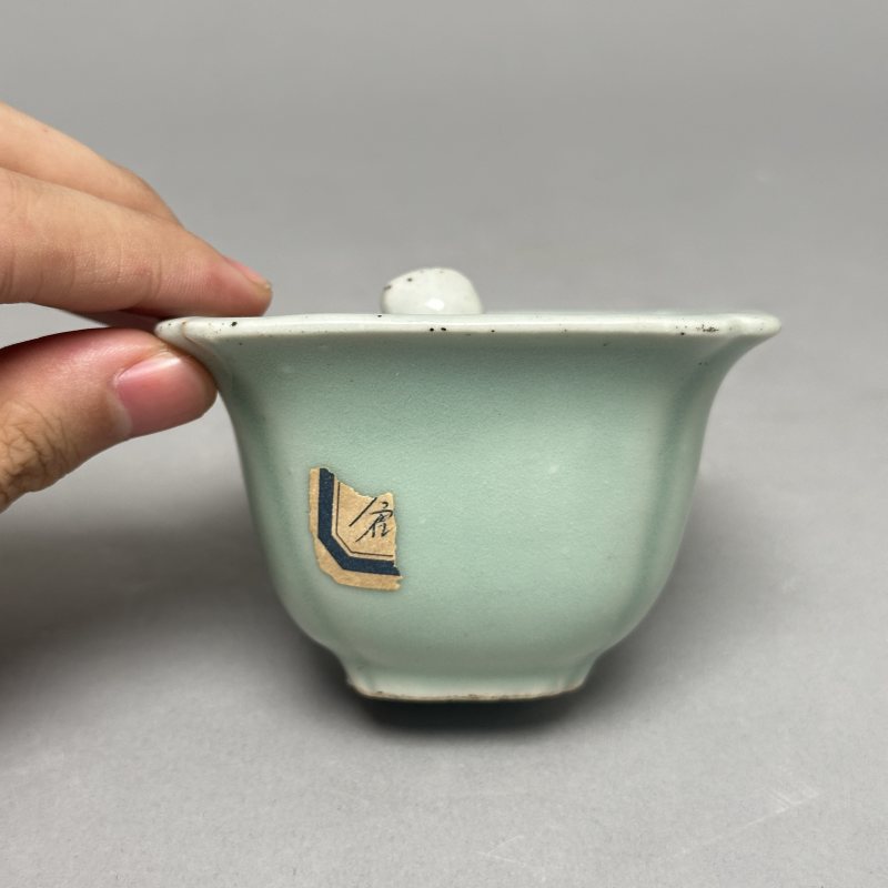 清中期 豆青釉公道杯 - 图3