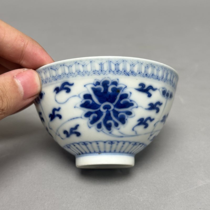 清光绪 青花缠枝莲纹杯一对 - 图8