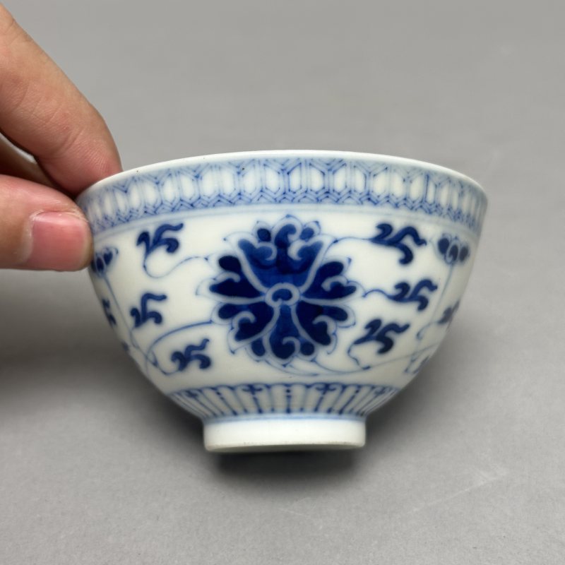 清光绪 青花缠枝莲纹杯一对 - 图9