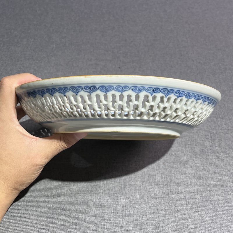 清乾隆粉彩风景镂空盘 - 图9