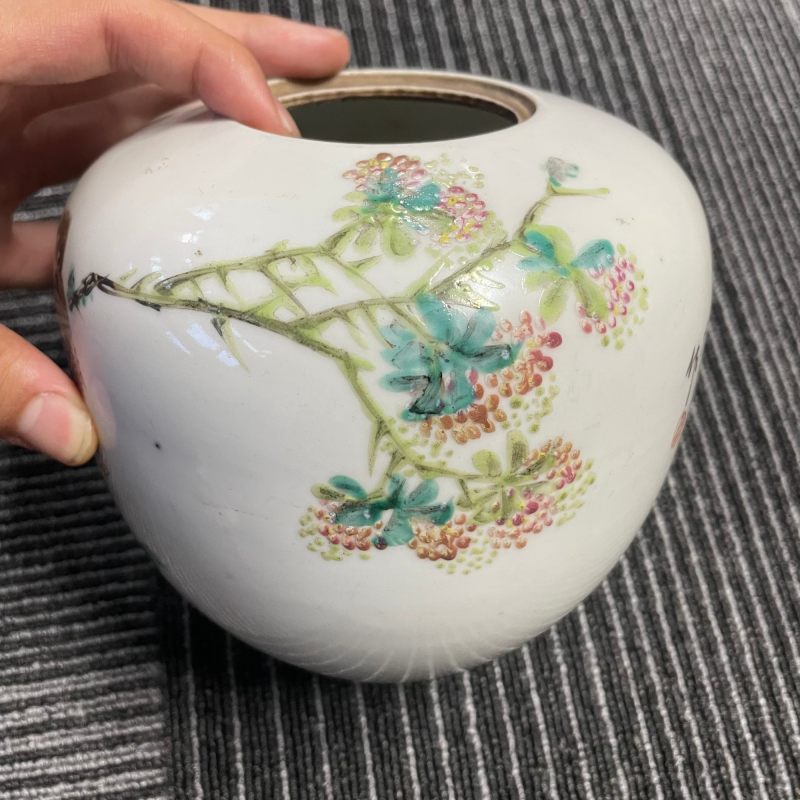民国 浅绛彩花鸟纹盖罐 - 图11