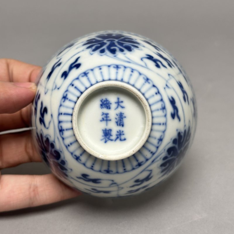 清光绪 青花缠枝莲纹杯一对 - 图11