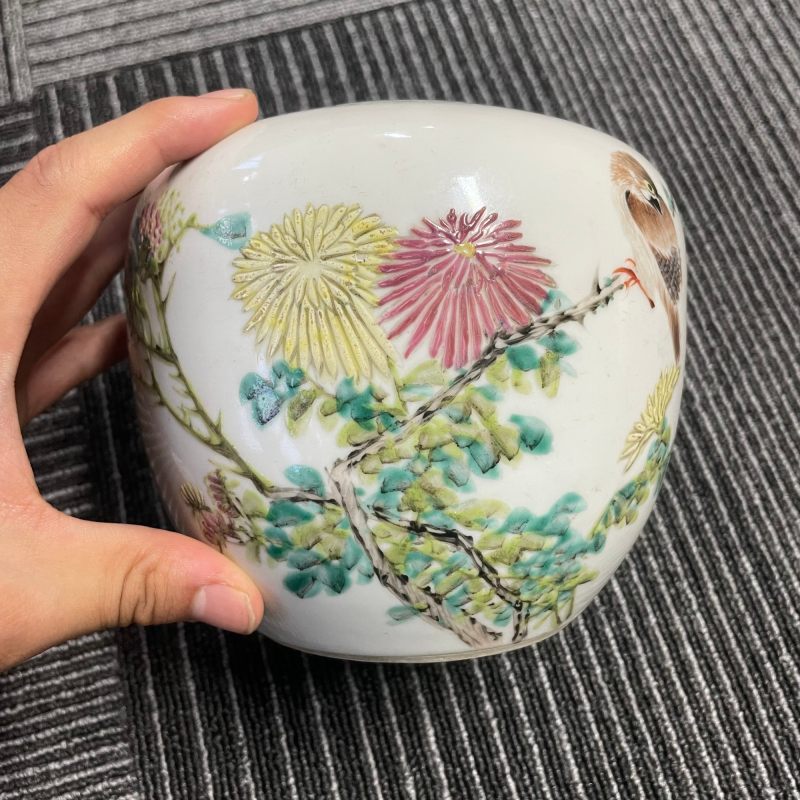 民国 浅绛彩花鸟纹盖罐 - 图12