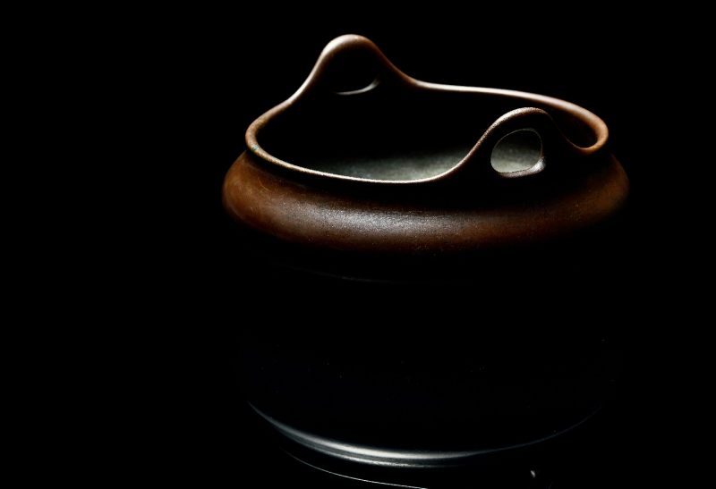 明 「信士孙维宁供」款铜冲天耳炉 - 图2