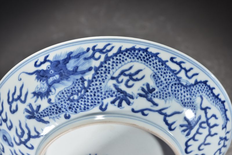 清 青花云龙纹盘 - 图5