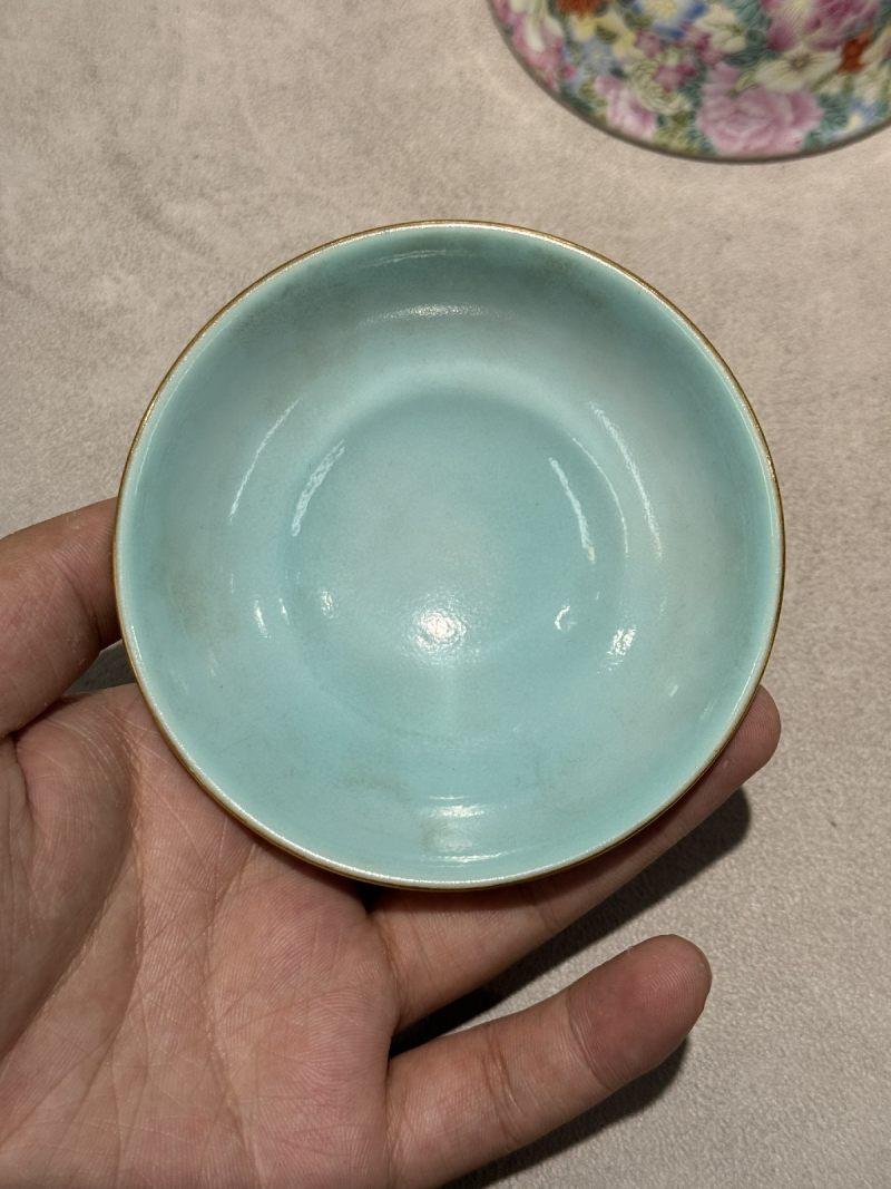 清乾隆 洋彩百花不落地盖碗（配座） - 图4