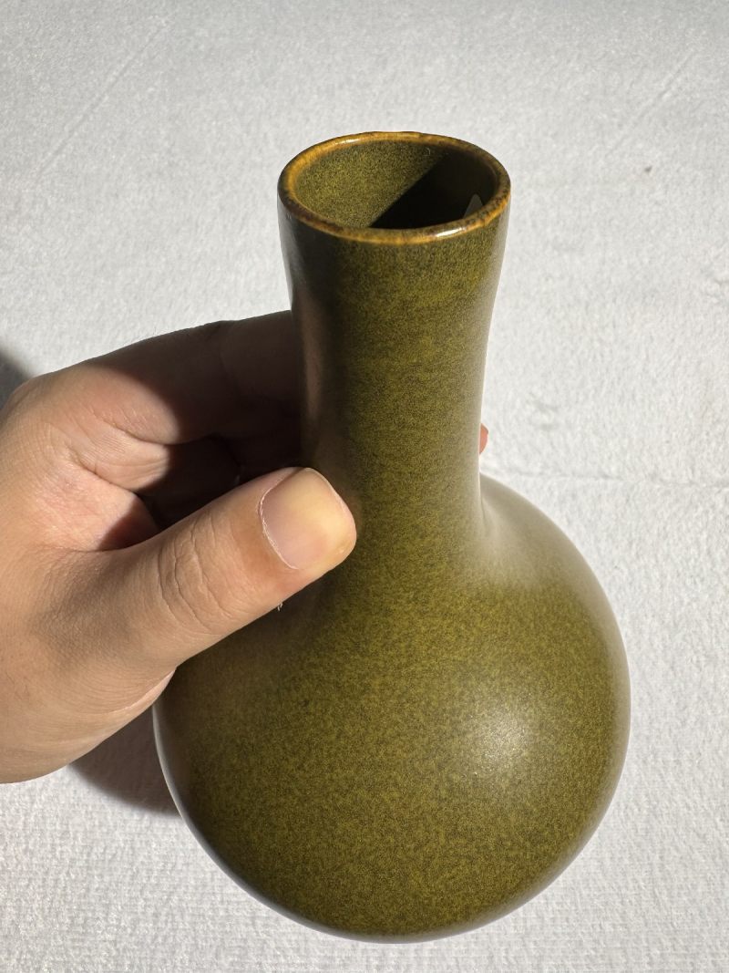 清雍正 茶叶末釉荸荠瓶 - 图4