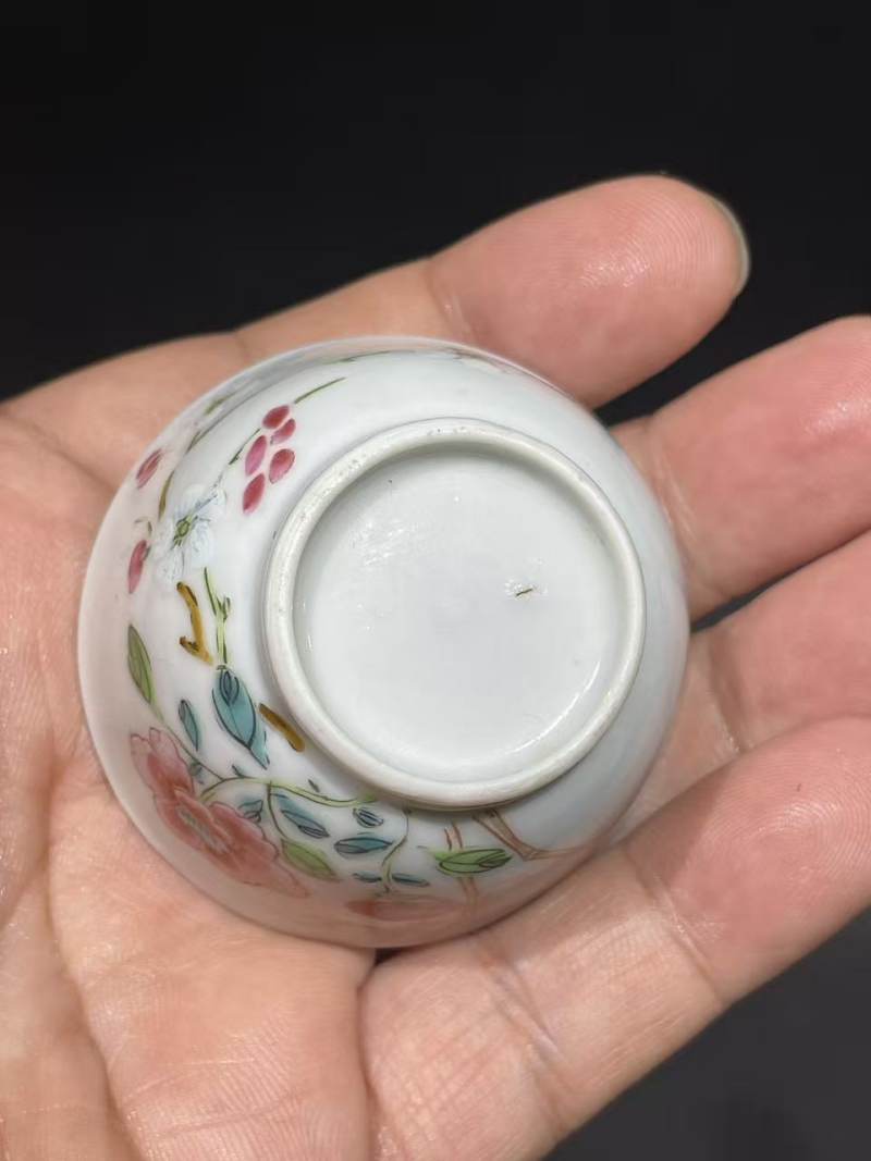 清雍正粉彩花卉纹杯碟一套 - 图11