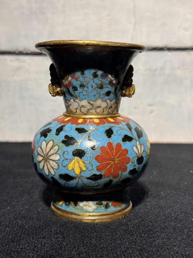 明 铜胎掐丝珐琅缠枝花纹天鸡耳尊 - 图3
