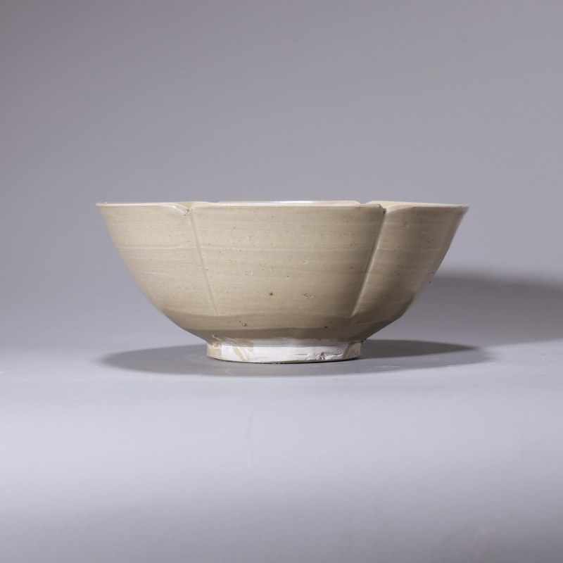 明代 青白釉花口碗 - 图2