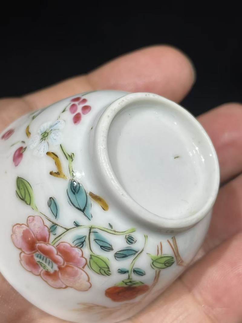 清雍正粉彩花卉纹杯碟一套 - 图12