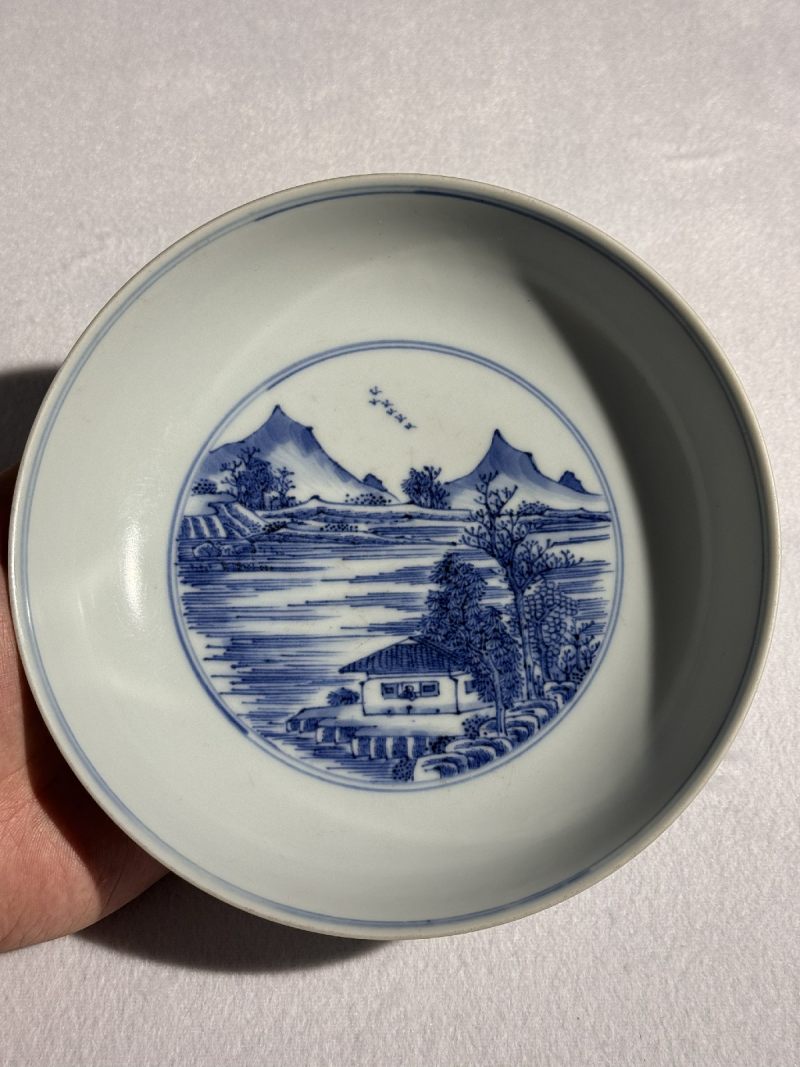 清雍正 青花山水图盘 - 图2