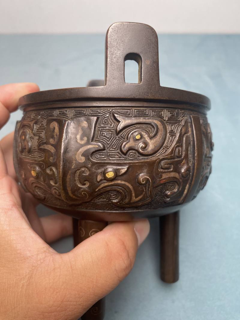 清 铜错金银饕餮纹鼎式炉 - 图11