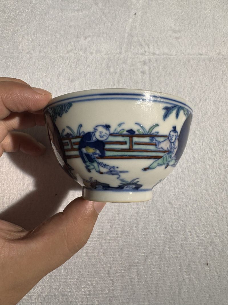清康熙 斗彩婴戏图茶圆 - 图3