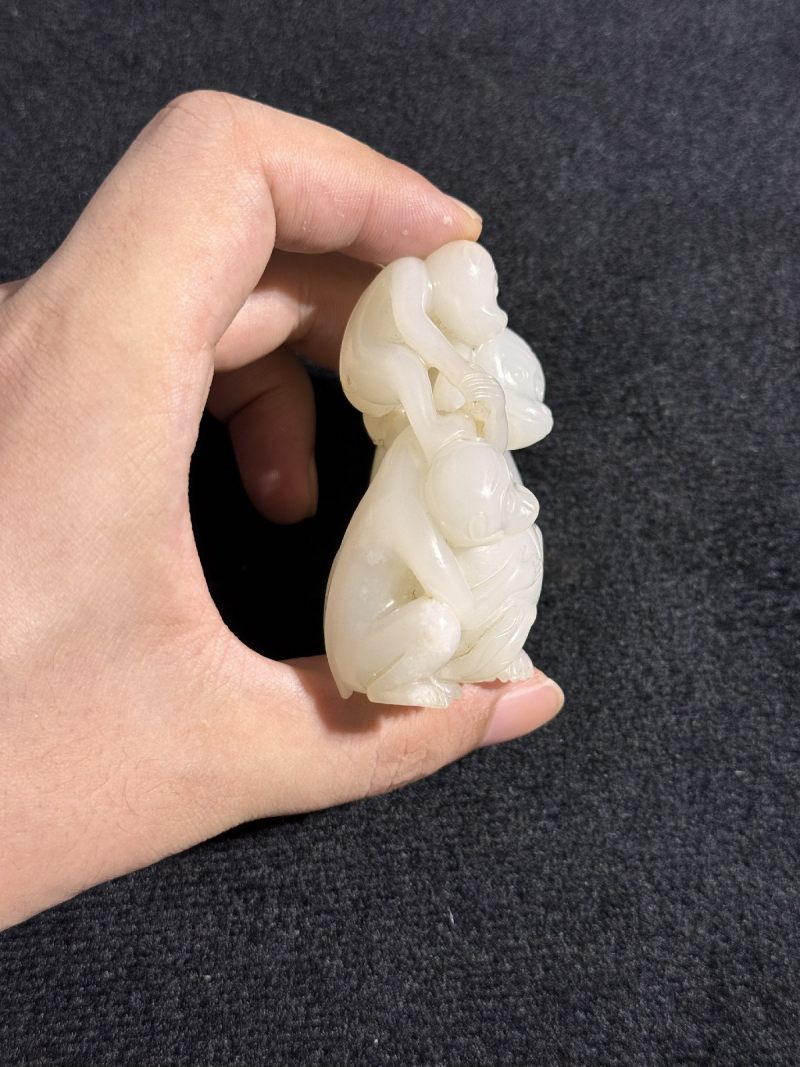 清乾隆 白玉灵猴献寿 - 图8