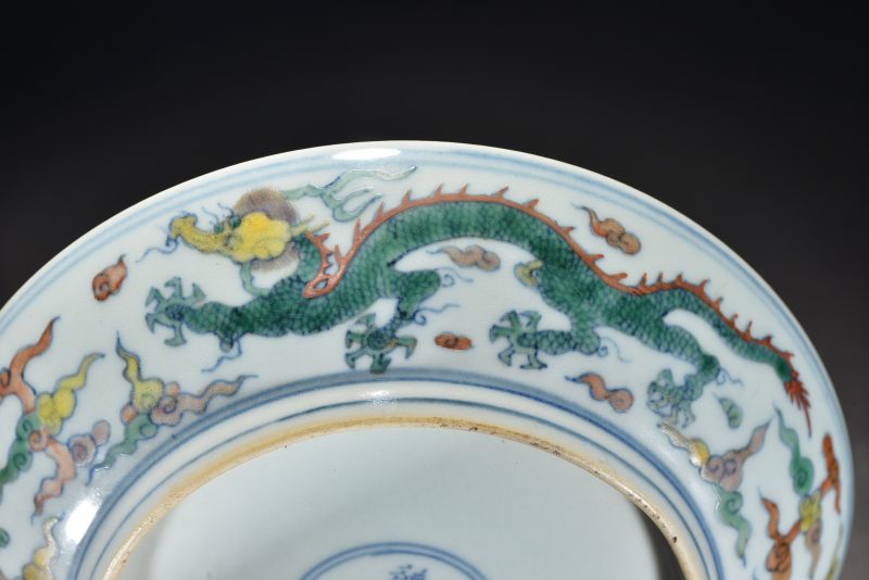 清 斗彩龙纹盘 - 图5