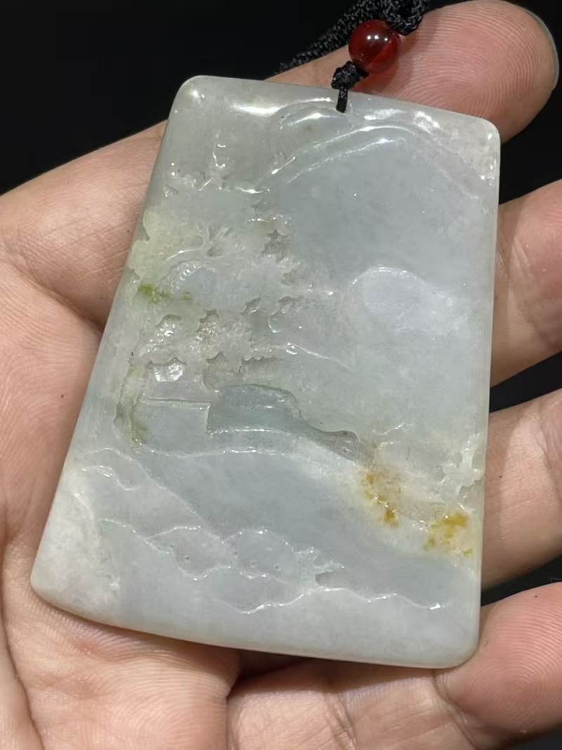 翡翠雕山水玉牌 - 图2