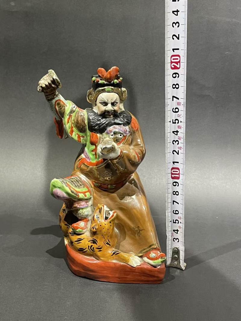 解放初财神瓷塑 - 图7