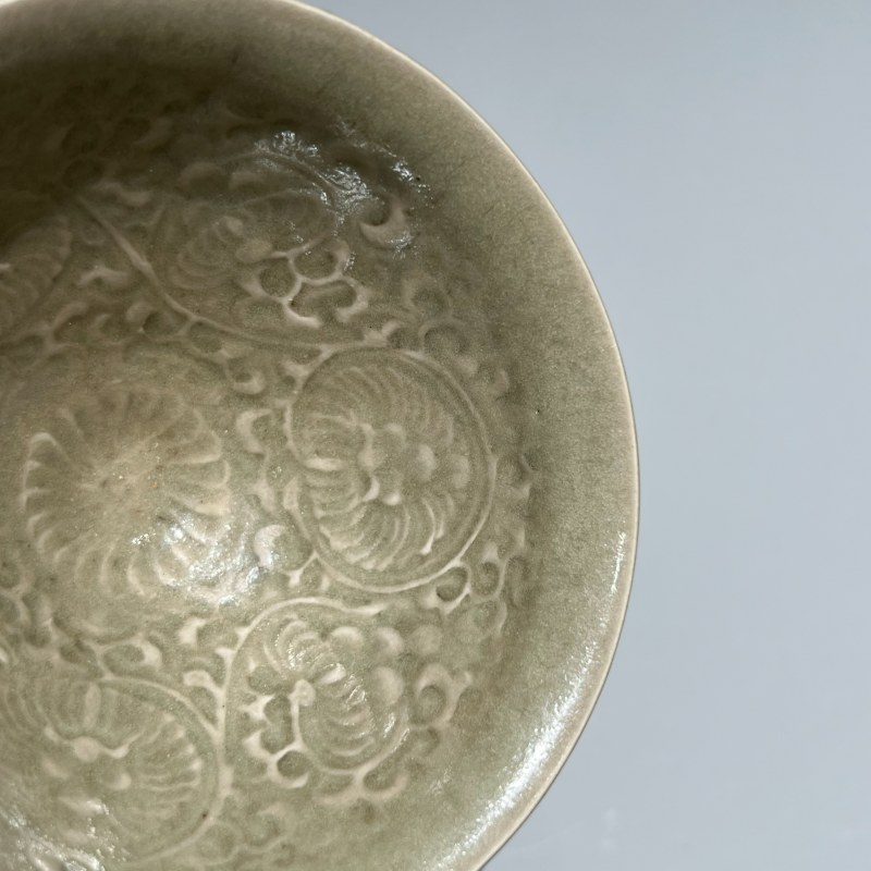 明代 青釉菊纹盏 - 图6