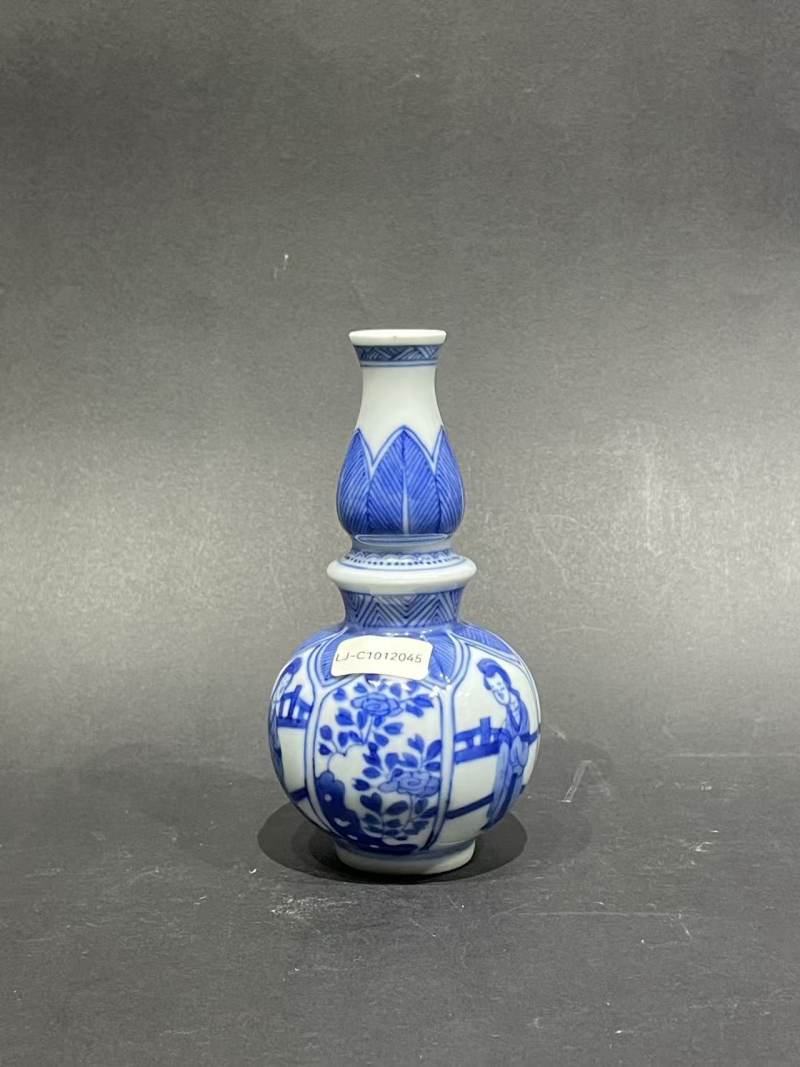 青花人物葫芦瓶 - 图2