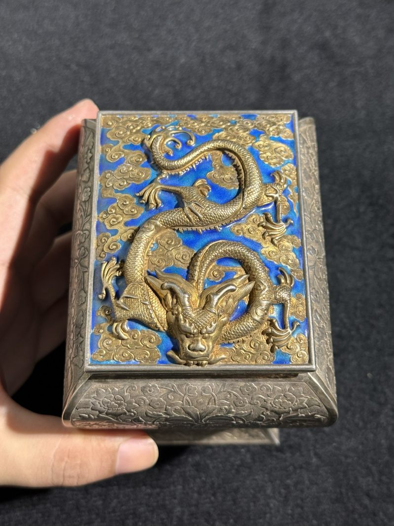 清 银胎西番莲纹茶叶罐 （一组三件） - 图10