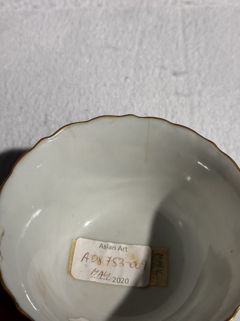 清嘉庆 江正隆制粉彩鹊桥相会人物故事图花口碗 - 图8