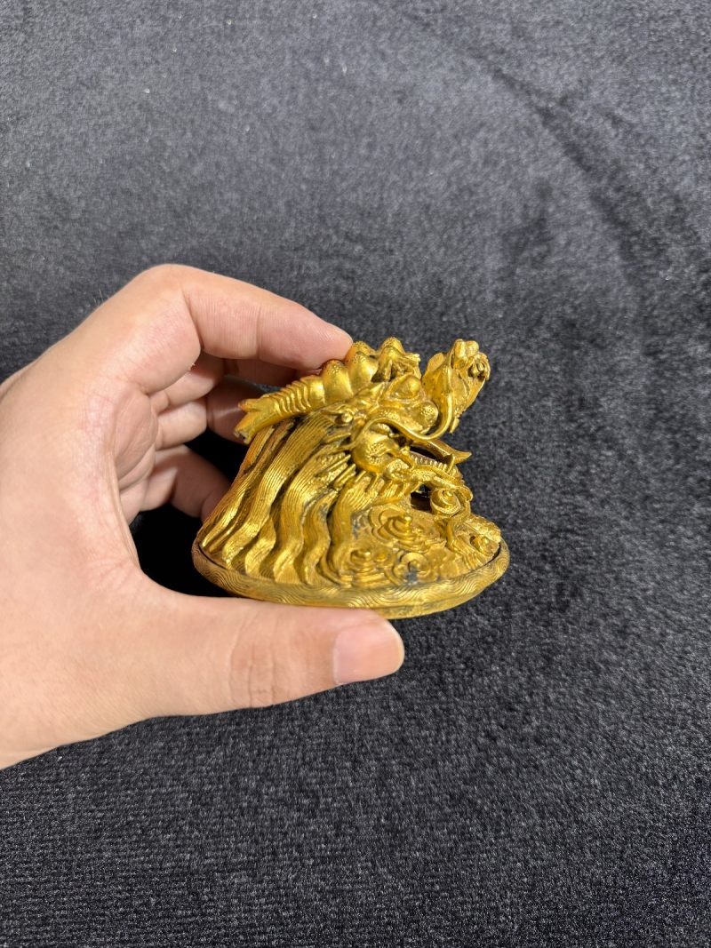 清乾隆 铜胎掐丝珐琅宝相花缠枝纹兽耳云龙盖香薰炉 - 图7