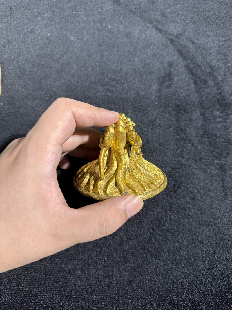 清乾隆 铜胎掐丝珐琅宝相花缠枝纹兽耳云龙盖香薰炉 - 图8