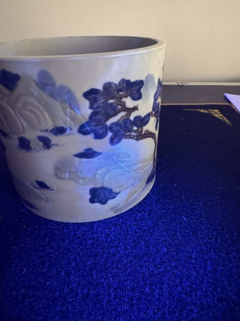 清康熙 釉下三彩山水纹笔筒 - 图4