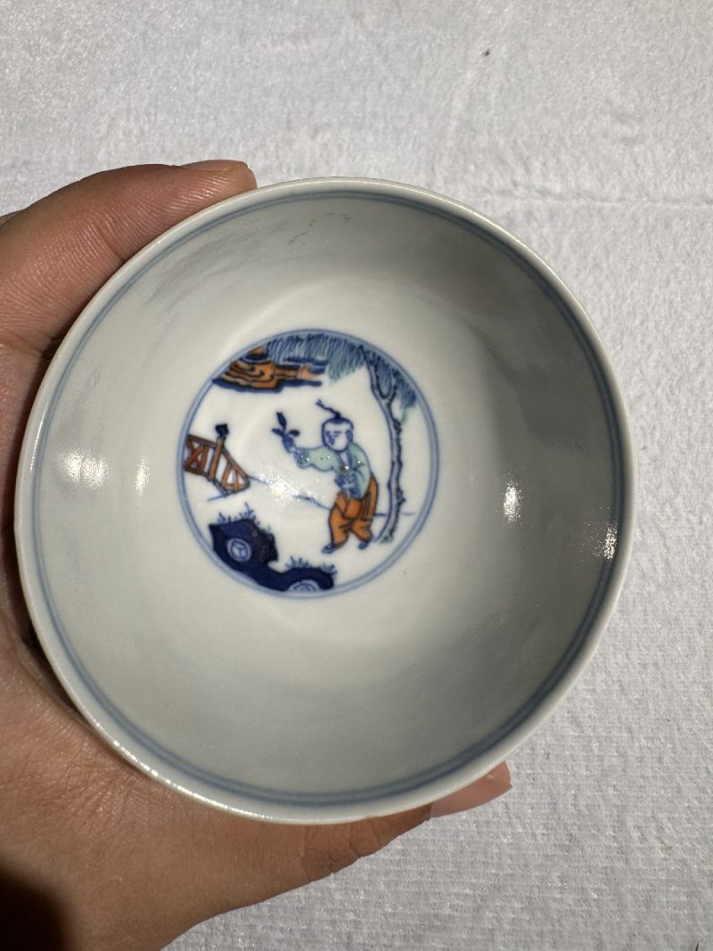 清康熙 斗彩婴戏图茶圆 - 图9