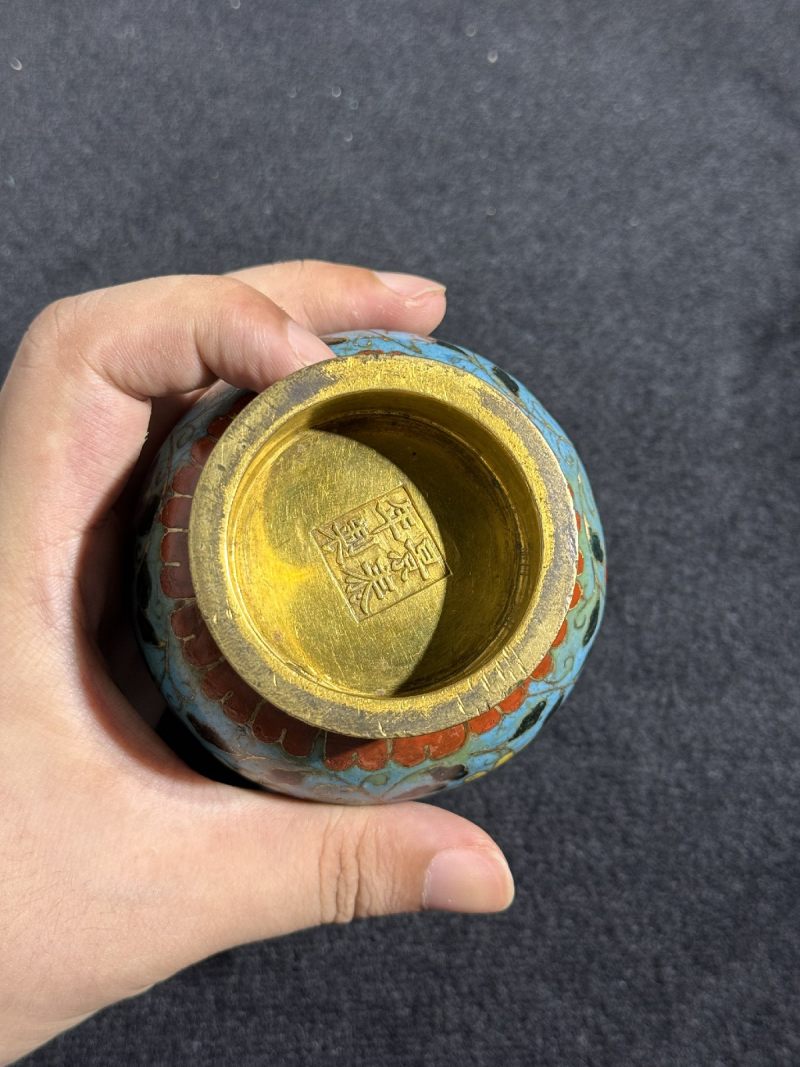 明 铜胎掐丝珐琅缠枝花纹天鸡耳尊 - 图12